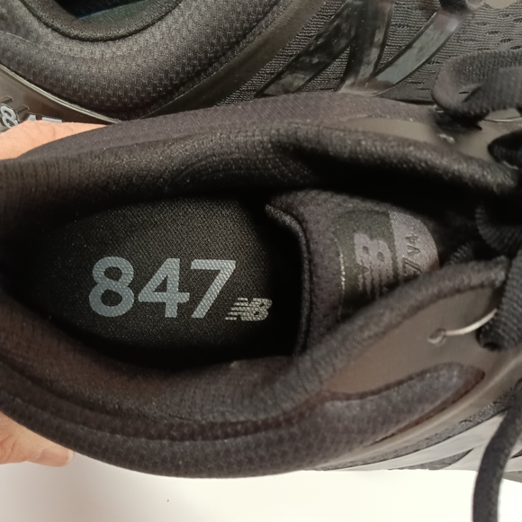 WIDE New Balance 847 Walking Shoe Sneaker - Picture 6 of 10